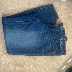 Express Curvy Skinny Mid Rise Jeans